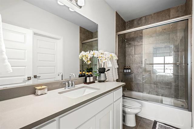 Building Photo - 804 War Admiral Dr