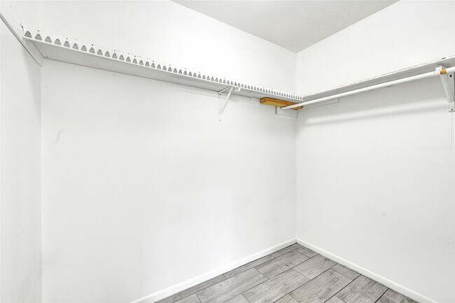 Building Photo - 13906 Bearwood Rd