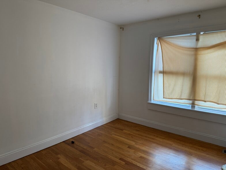 Building Photo - 282 Water St