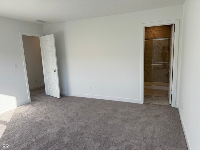 Building Photo - 15203 Farrington Rd