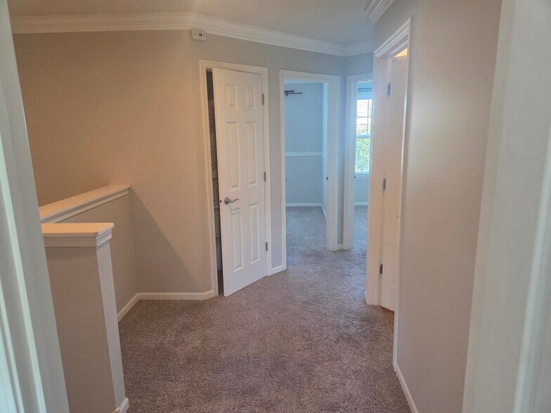 Building Photo - 3419 Bradbury Cir