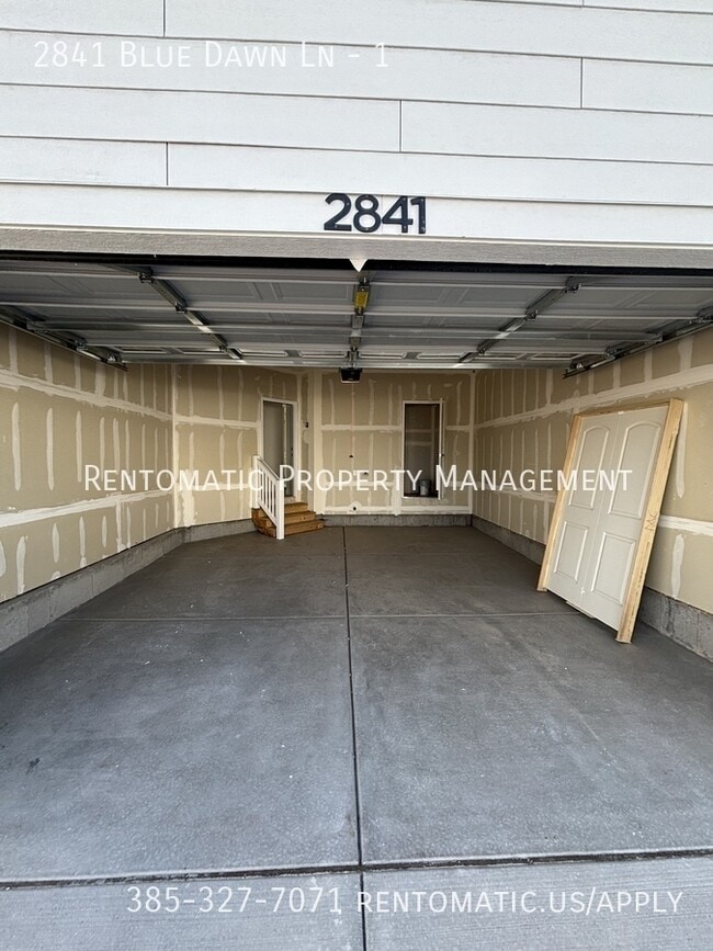 Building Photo - 2841 Blue Dawn Ln