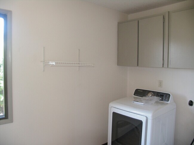 Building Photo - Nice Home in Hillsboro