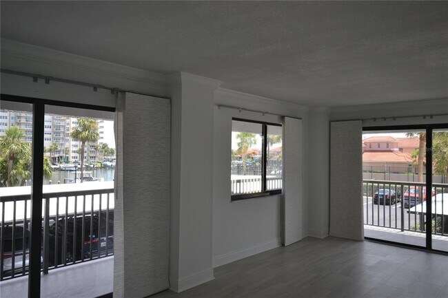 Building Photo - 1651 Sand Key Estates Ct