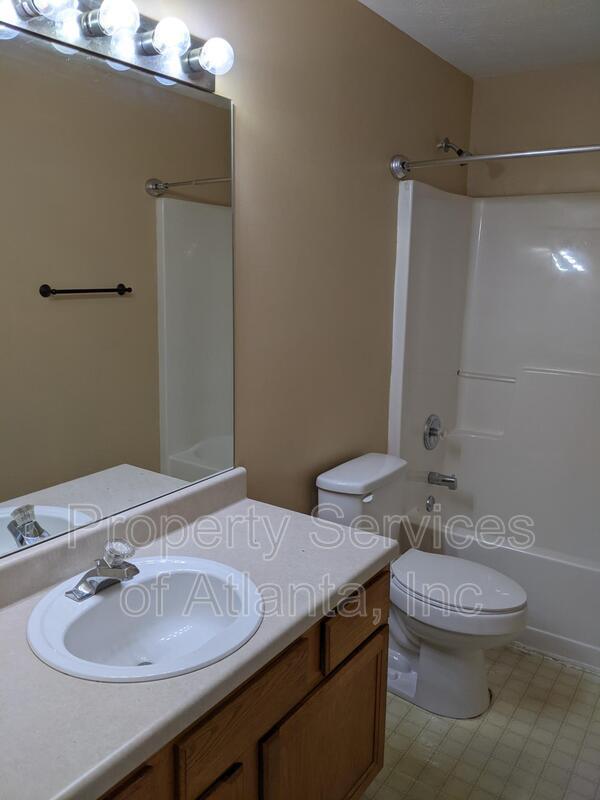 Building Photo - 1815 Rest Haven Ln