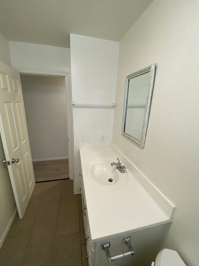 Building Photo - 6647 Del Playa Dr