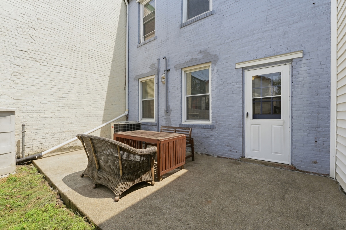 Building Photo - 98 S 18th St