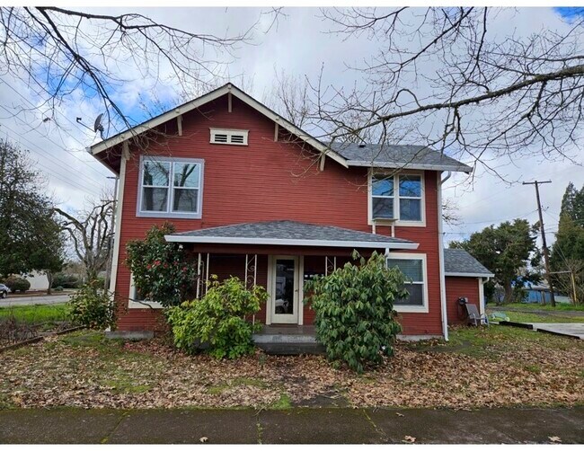 Primary Photo - 608 4th St