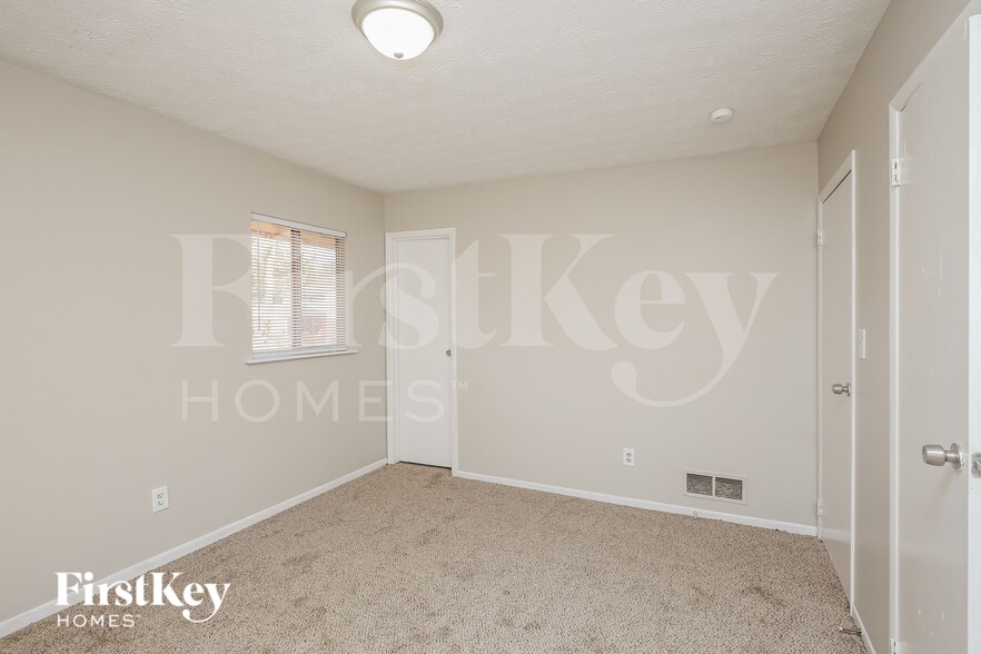 Building Photo - 1080 Buckhurst Dr