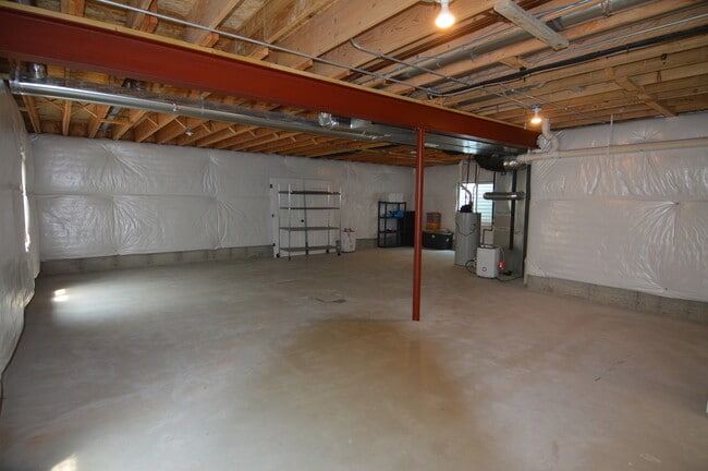 Building Photo - 124 Roman Ln