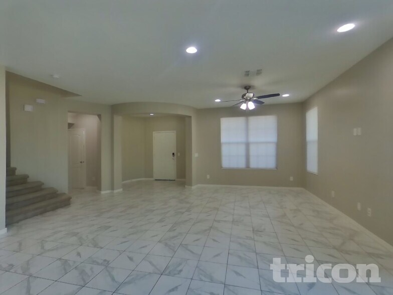 Building Photo - 3360 W Hayduk Rd