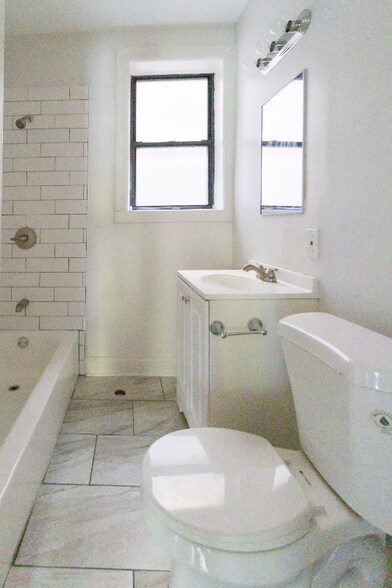 Building Photo - 6830 S Jeffery Blvd