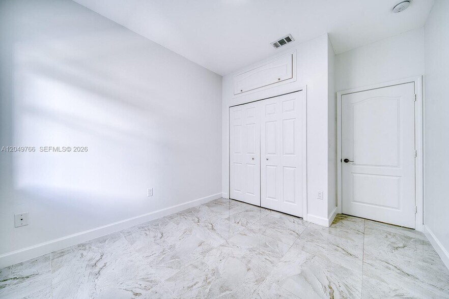 Building Photo - 15950 SW 71st Ter