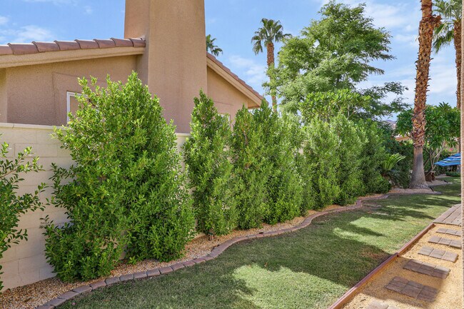 Building Photo - 78825 Vía Ventana