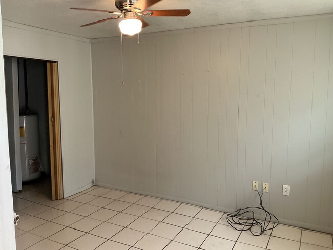 Building Photo - 3 Bed / 2 Bath Home in North Lakeland – Spacious Yard & Great Location