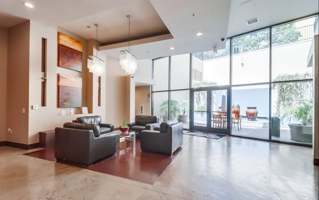 Building Photo - 530 K St