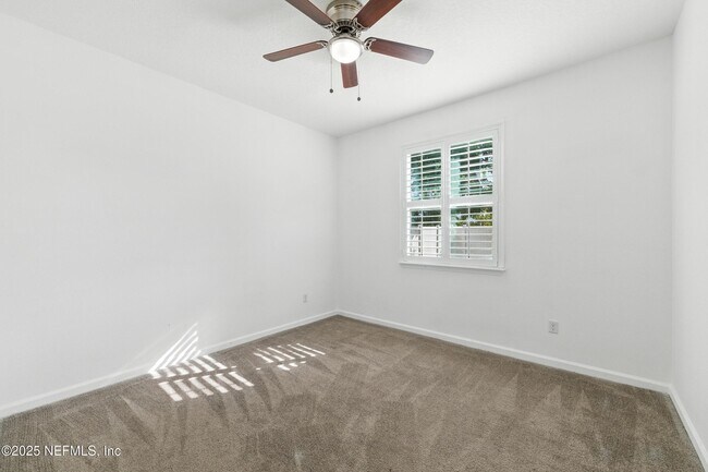 Building Photo - 1002 Wetland Ridge Cir