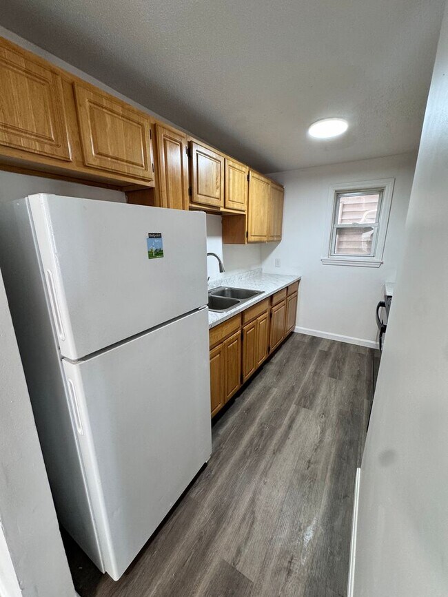 Building Photo - 17 Basset street