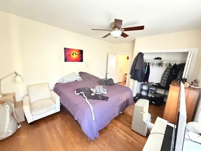 Building Photo - 3153 W Augusta Blvd