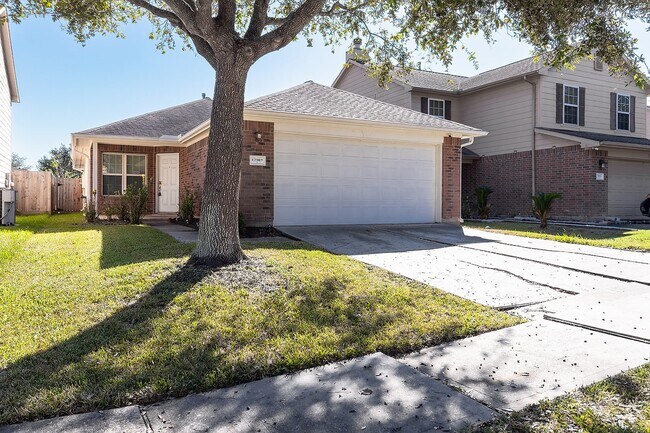 Building Photo - 12907 Regalshire Ct