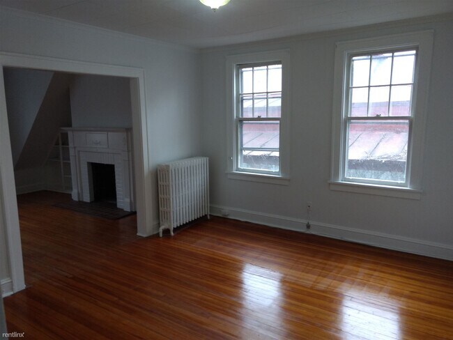 Building Photo - 3 br, 1 bath Duplex - 899 Mercer Street 2