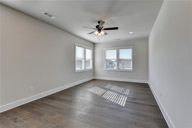 Building Photo - 1241 Waldon Xing