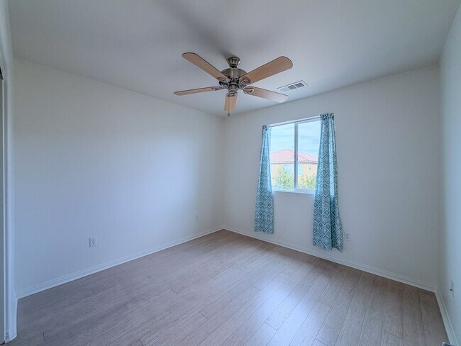 Building Photo - 529 Tiber River Way