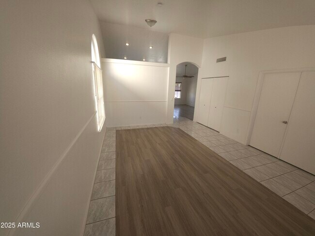 Building Photo - 1321 W Butler Dr