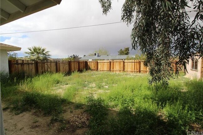 Building Photo - 6565 Mojave Ave