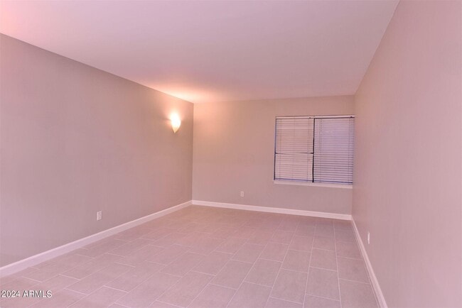 Building Photo - 5122 N 31st Way