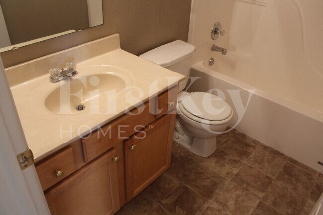 Building Photo - 10 S Burkhart Dr