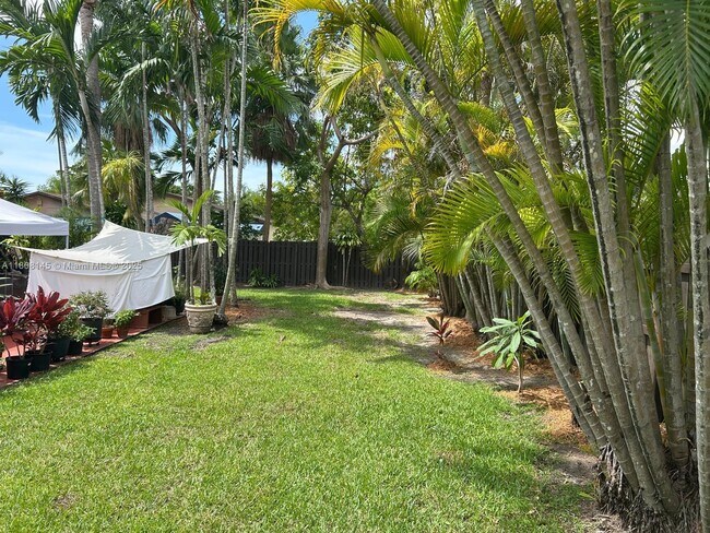 Building Photo - 12800 SW 104th Terrace