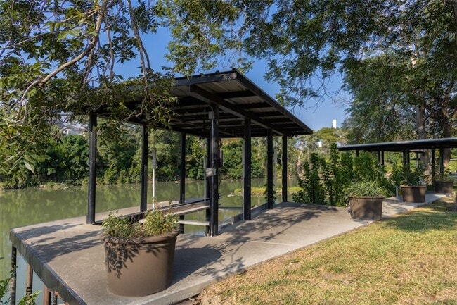 Building Photo - 120 Erskine Ferry Rd