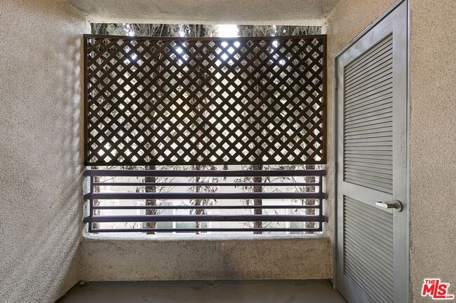 Building Photo - 1616 Brockton Ave