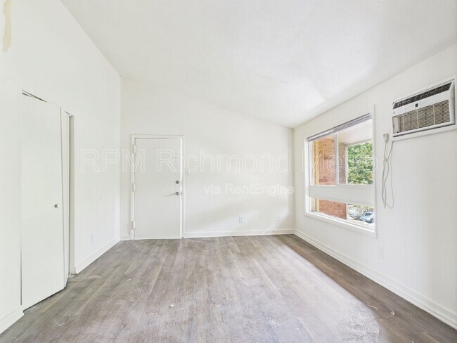 Building Photo - 3202 Midlothian Tpke