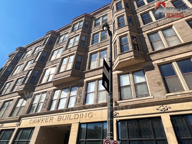 Building Photo - 108 W Wells St