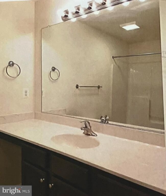 Building Photo - 203 Sage Cir