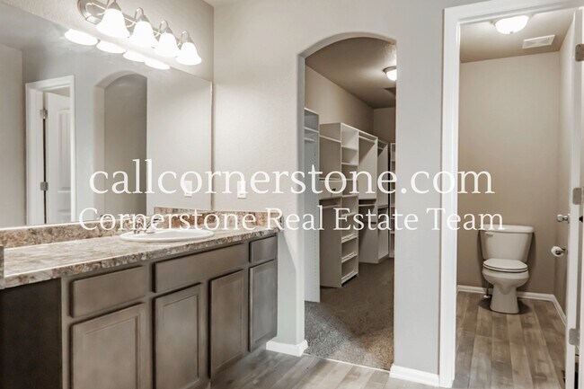 Building Photo - 7662 Jack Pne Grv