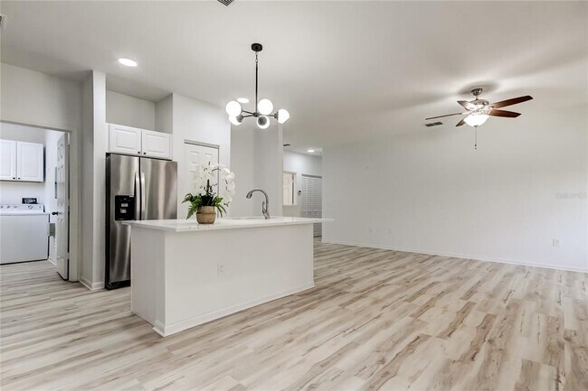 Building Photo - 2107 Portofino Pl