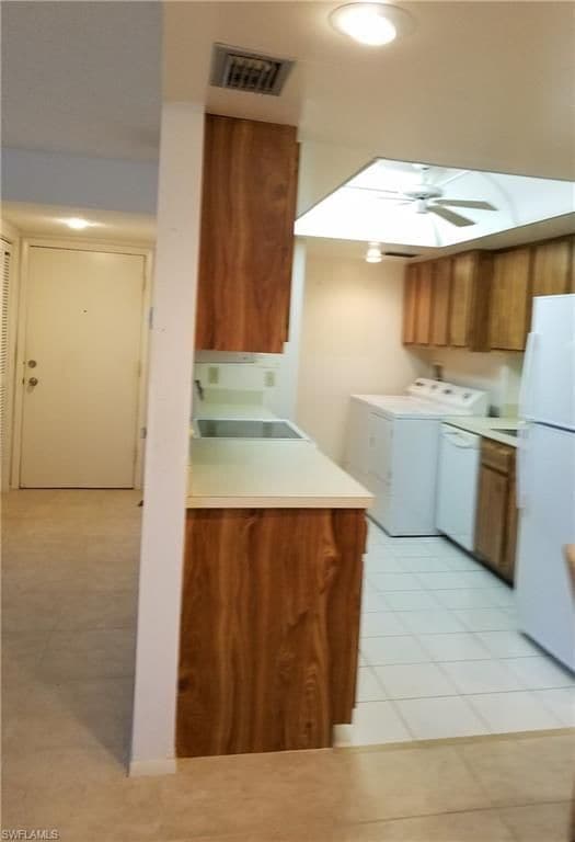 Building Photo - 3625 Boca Ciega Dr