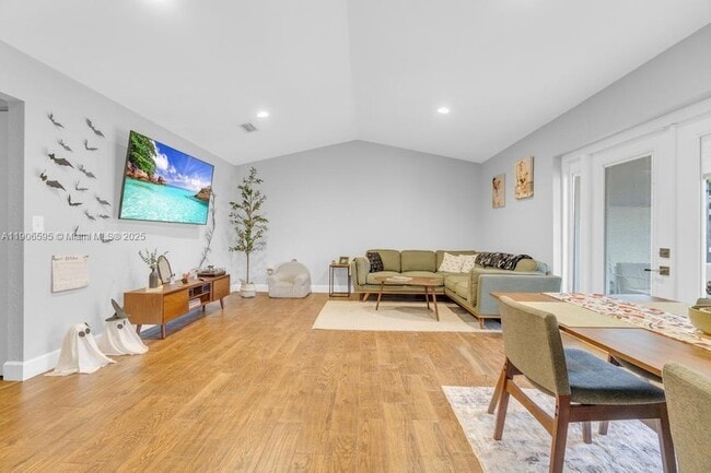 Building Photo - 1499 Yellowthroat St