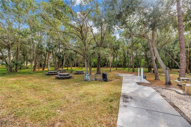 Building Photo - 1400 Gandy Blvd N