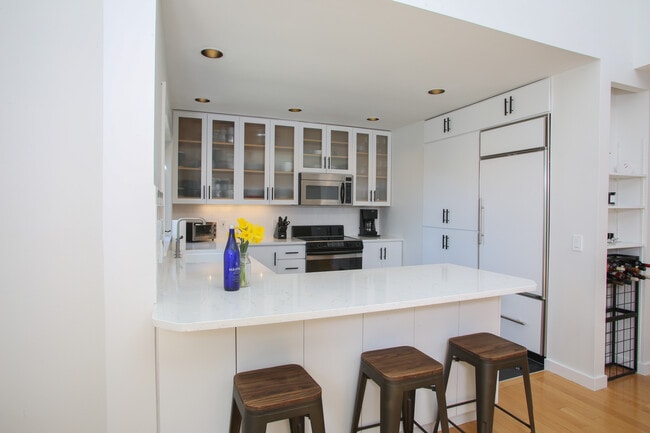 Building Photo - 23 Cross Rd