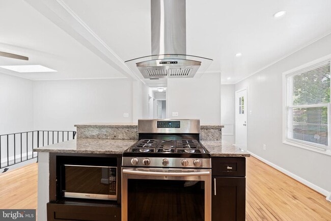 Building Photo - 1606 Opus Ave