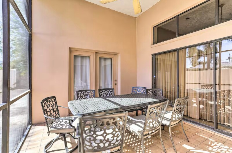 Building Photo - 10830 Oakdale Terrace