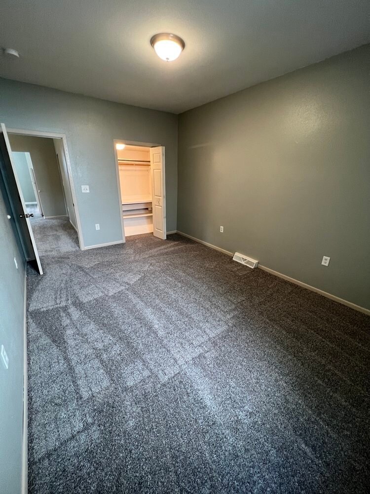 Building Photo - 812 Chicago Ave