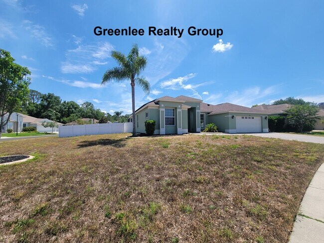 Building Photo - Spacious 3 Bed / 2 Bath pool home with lawn and pool care included in beautiful Rosewood at River...