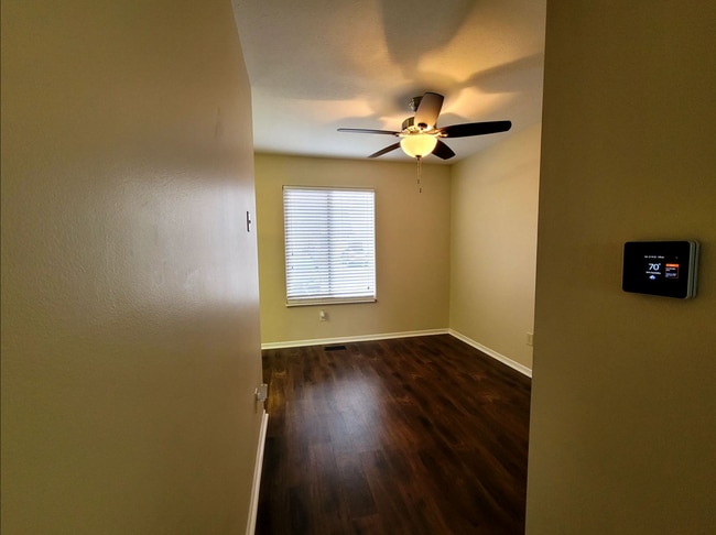 Building Photo - 2 bed 2.5 bath Townhouse condo in Butler Township