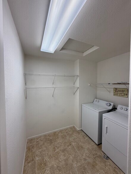Building Photo - 6191 Sierra Grande Pt