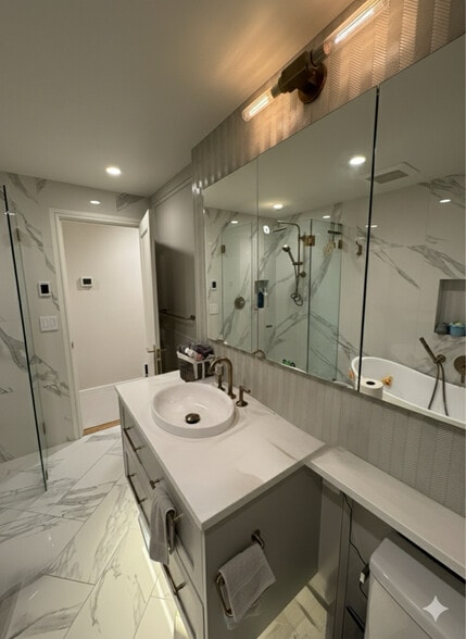 Building Photo - 1811 N 147th St